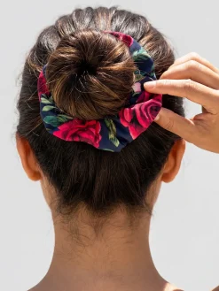 Gumka do włosów Scrunchie - frotka w róże G03/927